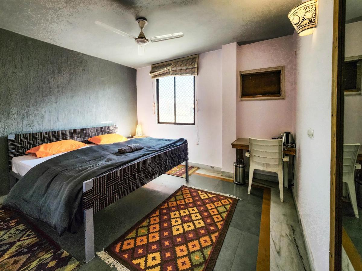 Albergue J House Near Bhikaji Nueva Delhi Exterior foto